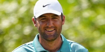 PGA Championship: Scottie Scheffler ‘anything but normal’ as world No 1 closes on major win at Quail Hollow | Golf News