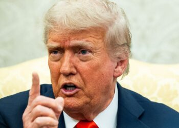 Lawrence O’Donnell Shows When Trump Was ‘Humiliated’ By 2 People At Once