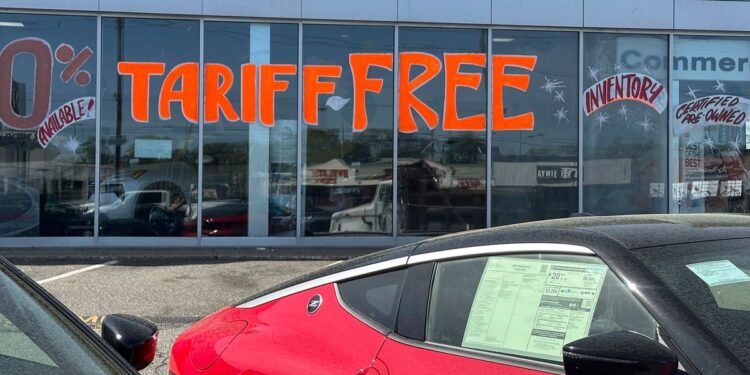 U.S. Retail Sales Fall As Americans Turn Cautious After Spending Splurge To Beat Tariffs