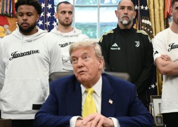 U.S. Soccer Star Dishes On ‘Weird’ Oval Office Moment With Trump