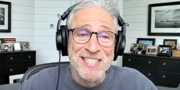 Jon Stewart Spills On His ‘Bizarro World’ Reaction To Tucker Carlson-Ted Cruz Clash