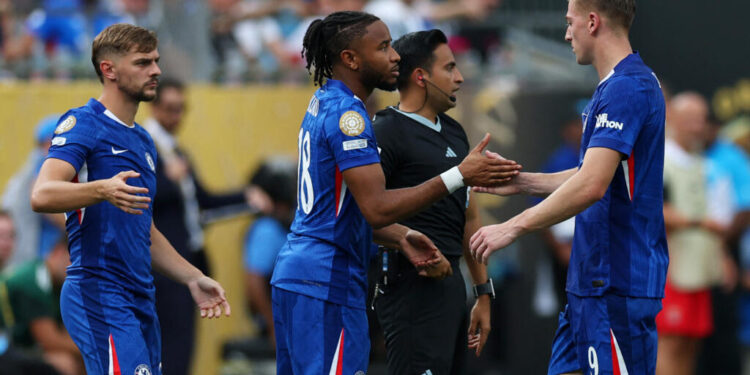 Chelsea beat Benfica in extra time after two-hour storm delay