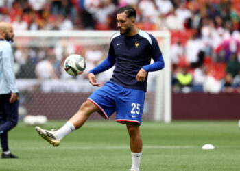 Manchester City closing in on Rayan Cherki deal from Lyon