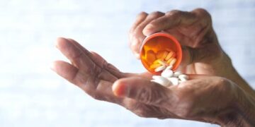 This Anti-Aging Drug Rivals Calorie Cutting for Longer Life, Study Finds