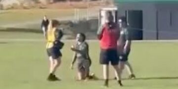 Rugby news 2025 | New Zealand player fakes injury, proposes to physio girlfriend, video