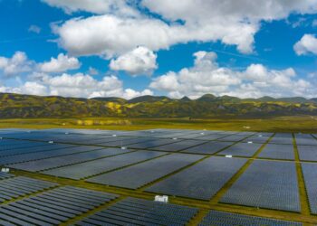 California added record clean energy — can it keep it up?