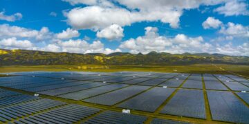 California added record clean energy — can it keep it up?