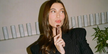 Hailey Bieber Sells Rhode Beauty For $1 Billion