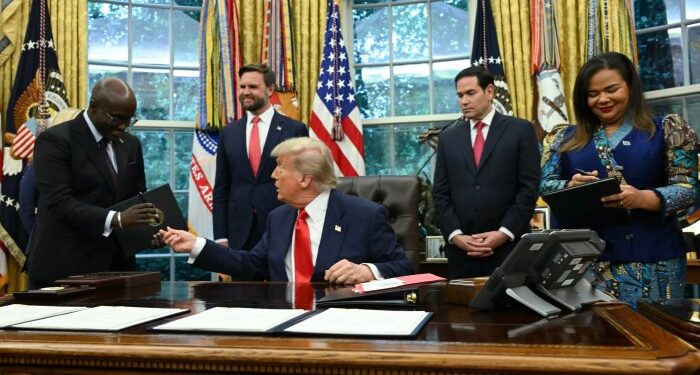 Donald Trump says he will only pick Fed chair who cuts interest rates