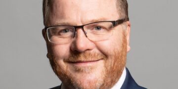 Ex-Tory minister George Freeman refers himself to standards watchdog over ‘cash for questions’ accusations | Politics News