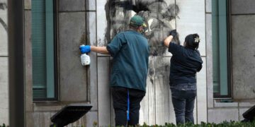 Los Angeles protests: Mayor imposes curfew ‘to stop the looting’ as police make 197 arrests | US News
