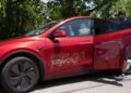 Videos show driverless Tesla ‘robotaxis’ braking hard without warning – and on wrong side of the road | Science, Climate & Tech News