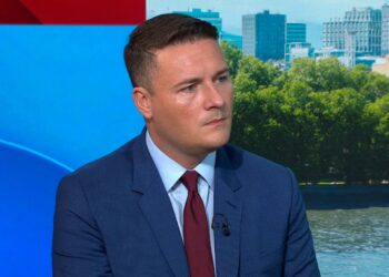 BBC and Glastonbury have got questions to answer over ‘appalling’ chants at festival, says Wes Streeting | Politics News