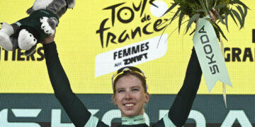 Wiebes claims Tour de France fourth stage, Vos maintains lead