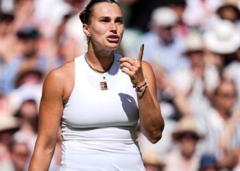 Aryna Sabalenka eliminated in fiery semi-final vs Amanda Anisimova