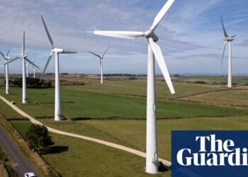 UK’s clean electricity growing too slowly to meet climate targets | Greenhouse gas emissions