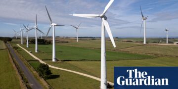 UK’s clean electricity growing too slowly to meet climate targets | Greenhouse gas emissions