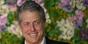 Hugh Grant Appears To Fall Asleep At Wimbledon