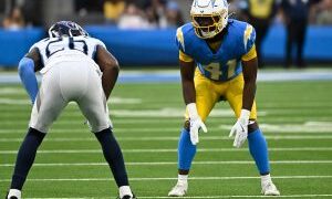 Eli Apple Talks Justin Herbert, Giants, Sports Bettors on Social Media and More