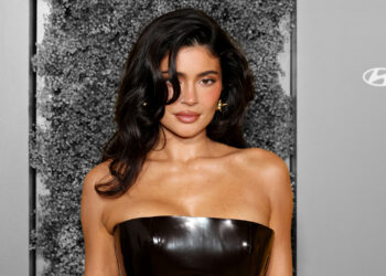 Kylie Jenner Channels Beyoncé In An Archival Summer Dress