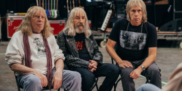 Spinal Tap 2 Trailer Brings The British Rock Band Into 21st Century Without Missing A Beat
