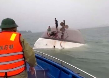 Ha Long Bay: At least 34 dead after tourist boat capsizes in Vietnam | World News