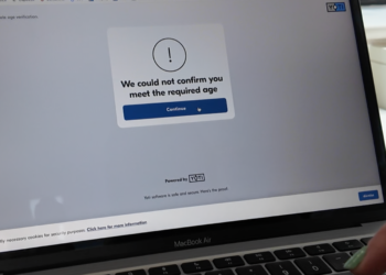 Hundreds of thousands of people backlash against internet safety rules | Science, Climate & Tech News
