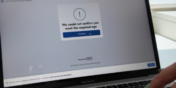 Hundreds of thousands of people backlash against internet safety rules | Science, Climate & Tech News