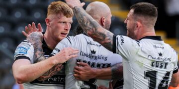 Hull FC 16-10 Wakefield Trinity: Black & Whites finally earn first home win of 2025 Super League season | Rugby League News