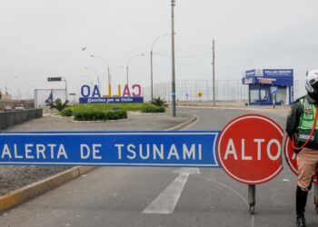 What makes a tsunami — and what to do if one comes : NPR