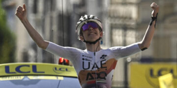 France's Squiban aces mountain test to win stage 6 of Women's Tour de France