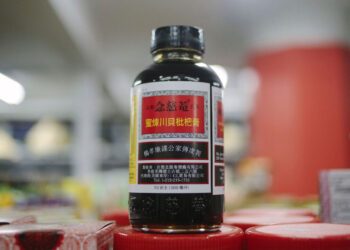 A 400-year-old Chinese cough syrup is winning over Westerners