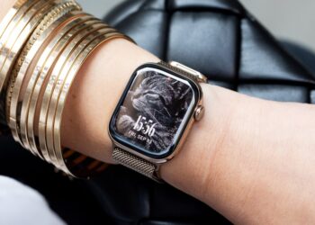 Apple returns blood oxygen monitoring to the latest Apple Watches