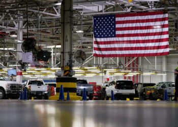 Whitmer Told Trump In Private That Michigan Auto Jobs Depend On A Tariff Change Of Course