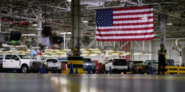 Whitmer Told Trump In Private That Michigan Auto Jobs Depend On A Tariff Change Of Course