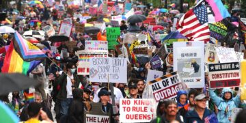 EMILYs List Poll Shows Voter Anger Over Economy And Politics