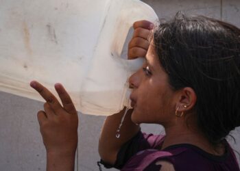Heat And Thirst Drive Families In Gaza To Drink Water That Makes Them Sick