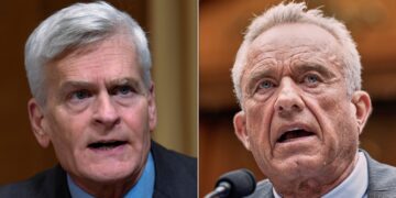 Key GOP Senator Calls For Halt On Vaccine Decisions Amid CDC Chaos