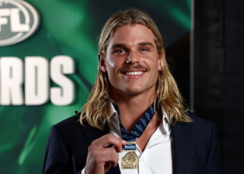 Geelong Cats star Bailey Smith praised after ‘brave’ psych ward revelation on awards night