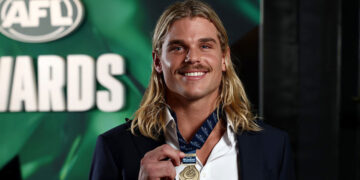 Geelong Cats star Bailey Smith praised after ‘brave’ psych ward revelation on awards night