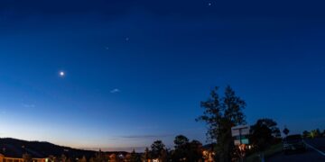 See 6 Planets Align in the Night Sky This August