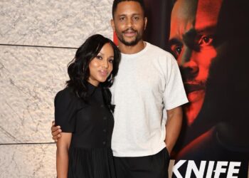 Kerry Washington Wears Black Tory Burch Dress with Desert Beige and Orange Prada Galleria Bag at The Knife Screening