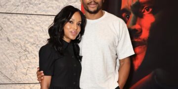 Kerry Washington Wears Black Tory Burch Dress with Desert Beige and Orange Prada Galleria Bag at The Knife Screening