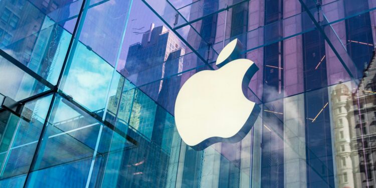 UK drops Apple encryption demands, says US spy chief | Science, Climate & Tech News