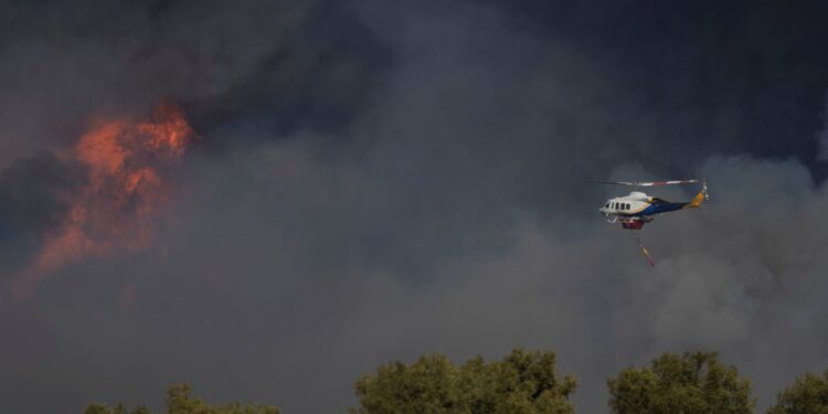 At least two dead as wildfires sweep across Greece, Turkey and France | World News