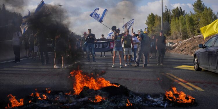Protesters go on strike in Israel demanding ceasefire and release of Gaza hostages | World News