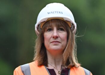 Rachel Reeves is celebrating the Bank of England’s interest cut – but behind the scenes she has little to cheer | Money News