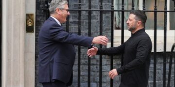 Sir Keir Starmer and EU leaders will join Ukrainian president Volodymyr Zelenskyy at White House peace talks | UK News