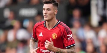 Grimsby vs Man Utd: Could Benjamin Sesko make first start of season in Carabao Cup second-round tie? | Football News