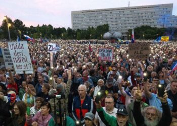 Thousands rally across Slovakia against economic and pro-Russian policies